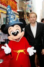 Николас Кейдж: 853x1280 / 198 Кб