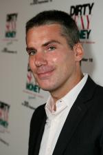 Гленн Фицджералд: 800x1200 / 137 Кб