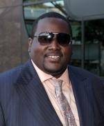 Куинтон Аарон: 328x400 / 23 Кб