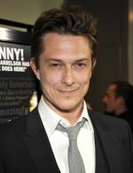 Питер Стеббингс: 309x400 / 22 Кб