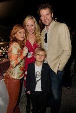 Викки Льюис: 271x400 / 26 Кб