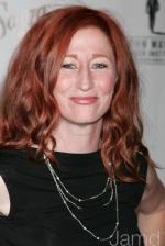 Викки Льюис: 398x594 / 40 Кб