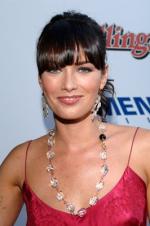 Лина Хиди: 266x400 / 24 Кб