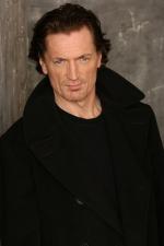 Michael Joseph Carr: 450x675 / 30 Кб