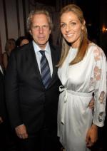 Стив Тиш: 284x400 / 24 Кб