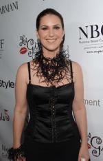 Пери Гилпин: 257x400 / 23 Кб