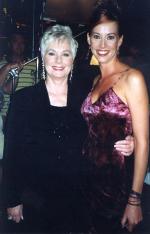 Jodi Russell: 300x468 / 26 Кб