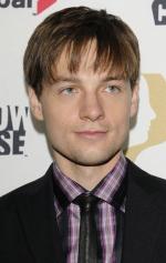 Грегори Смит: 475x748 / 74 Кб