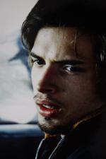 Аден Янг: 800x1200 / 88 Кб