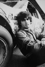 Аден Янг: 800x1200 / 143 Кб