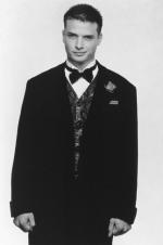 Аден Янг: 475x714 / 43 Кб