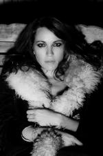 Санни Ван Хетерен: 1365x2048 / 299 Кб