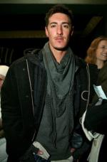 Эрик Бальфур: 264x400 / 23 Кб