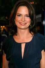 Мэри Линн Райскаб: 267x400 / 19 Кб