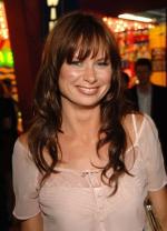 Мэри Линн Райскаб: 289x400 / 28 Кб