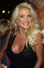 Виктория Сильвстедт: 262x400 / 22 Кб