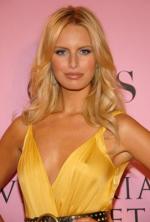 Каролина Куркова: 271x400 / 22 Кб