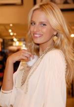 Каролина Куркова: 279x400 / 23 Кб