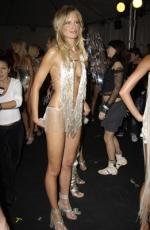 Каролина Куркова: 261x400 / 26 Кб