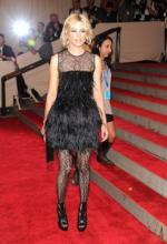 Элизабет Бэнкс: 273x400 / 28 Кб