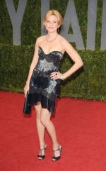 Элизабет Бэнкс: 249x400 / 25 Кб