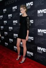 Лили Собески: 409x600 / 60 Кб