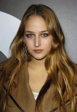 Лили Собески: 276x400 / 28 Кб