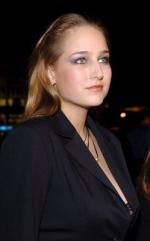 Лили Собески: 249x400 / 15 Кб