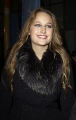 Лили Собески: 253x400 / 20 Кб