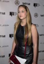 Лили Собески: 277x400 / 21 Кб