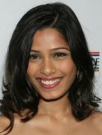 Фрида Пинто: 304x400 / 23 Кб