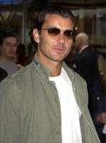 Гэвин Россдэйл: 299x400 / 22 Кб