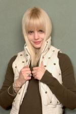 Мена Сувари: 268x400 / 22 Кб