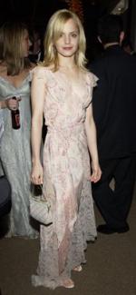 Мена Сувари: 185x400 / 19 Кб