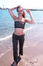 Мена Сувари: 263x400 / 23 Кб