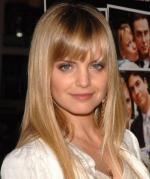 Мена Сувари: 300x357 / 23 Кб