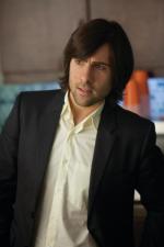 Джейсон Шварцман: 400x600 / 23 Кб