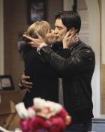 Рэйчел Гриффитс: 512x640 / 39 Кб