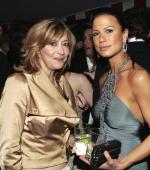 Рона Митра: 353x400 / 37 Кб