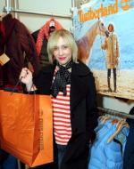 Вера Фармига: 317x400 / 37 Кб