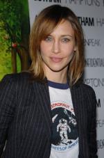 Вера Фармига: 265x400 / 27 Кб