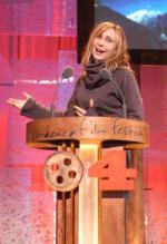 Вера Фармига: 275x400 / 28 Кб