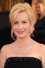 Анджела Кинси: 266x400 / 21 Кб