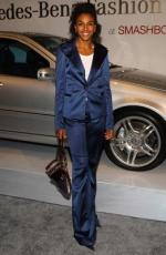 Марша Томасон: 261x400 / 27 Кб