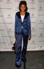 Марша Томасон: 255x400 / 24 Кб