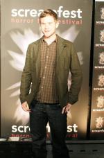 Аарон Эшмор: 661x1002 / 141 Кб