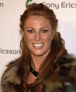 Энджи Эверхарт: 330x400 / 26 Кб