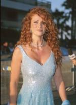 Энджи Эверхарт: 293x400 / 23 Кб