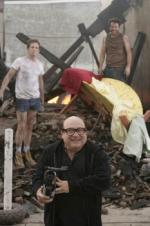 Гленн Хоуэртон: 233x350 / 22 Кб