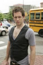 Гленн Хоуэртон: 233x350 / 19 Кб